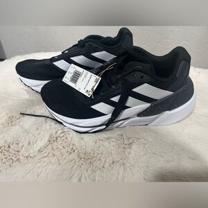 Adidas size 8 women’s shoes